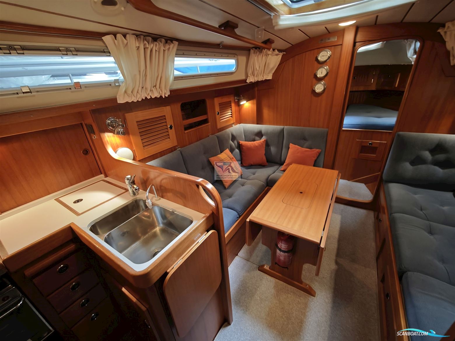 Hallberg Rassy 34
