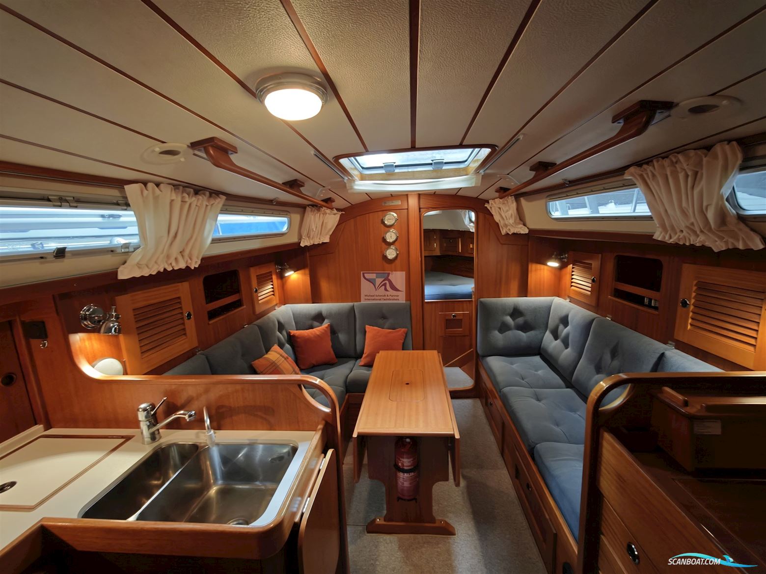 Hallberg Rassy 34