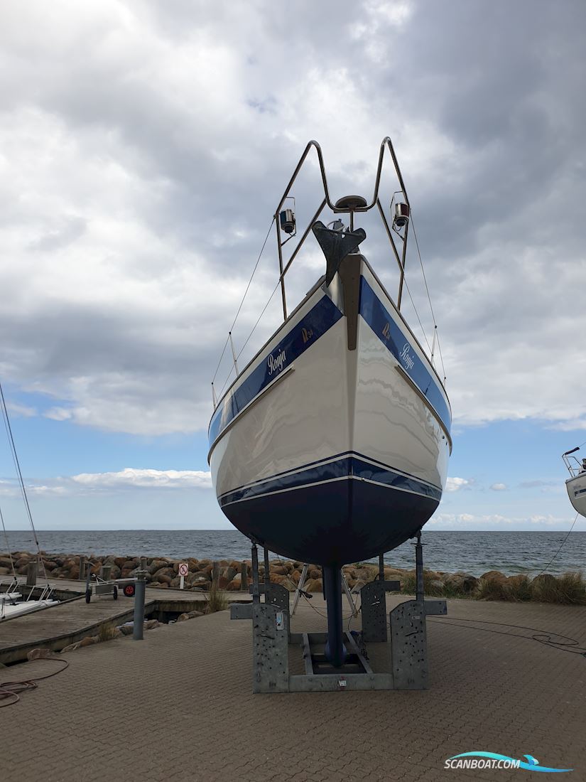 Hallberg-Rassy 34