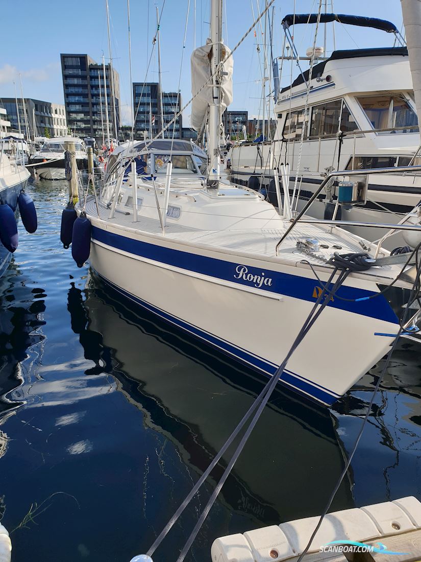 Hallberg-Rassy 34
