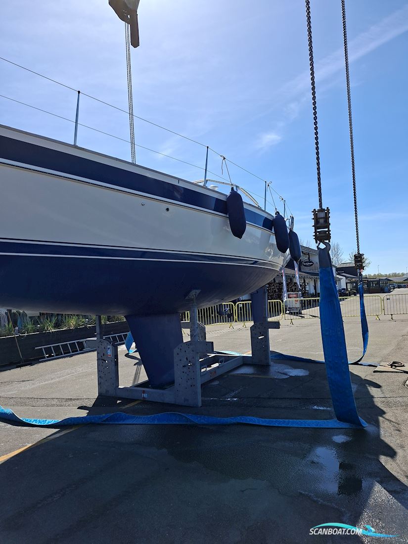Hallberg-Rassy 34