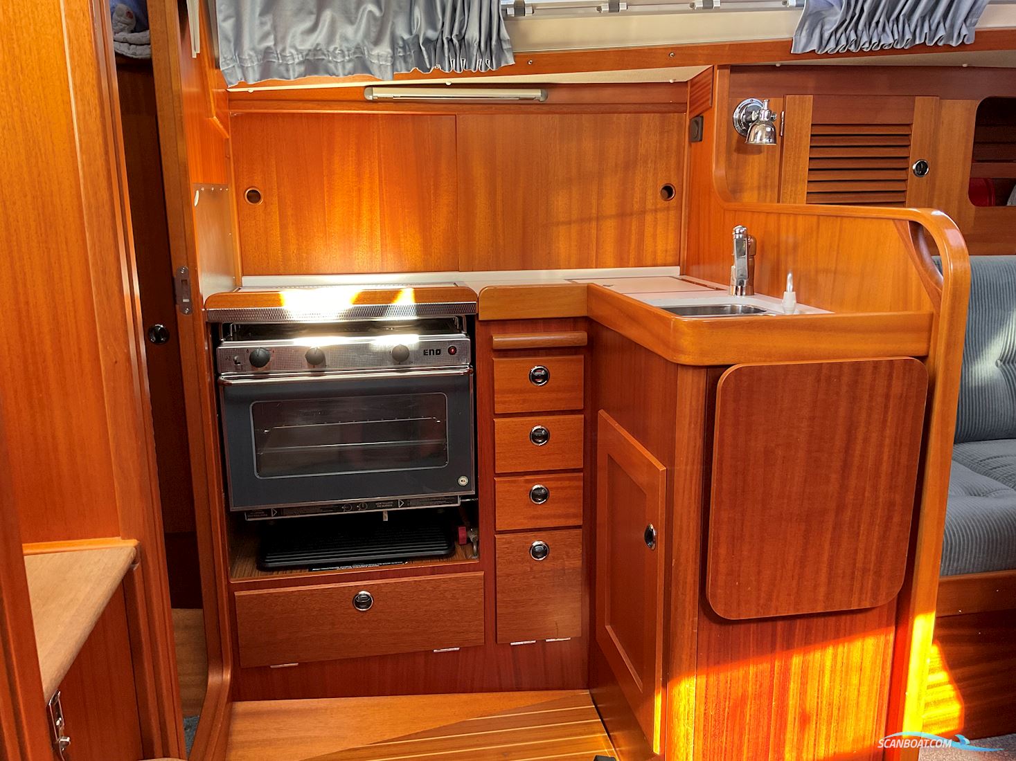 Hallberg-Rassy 34