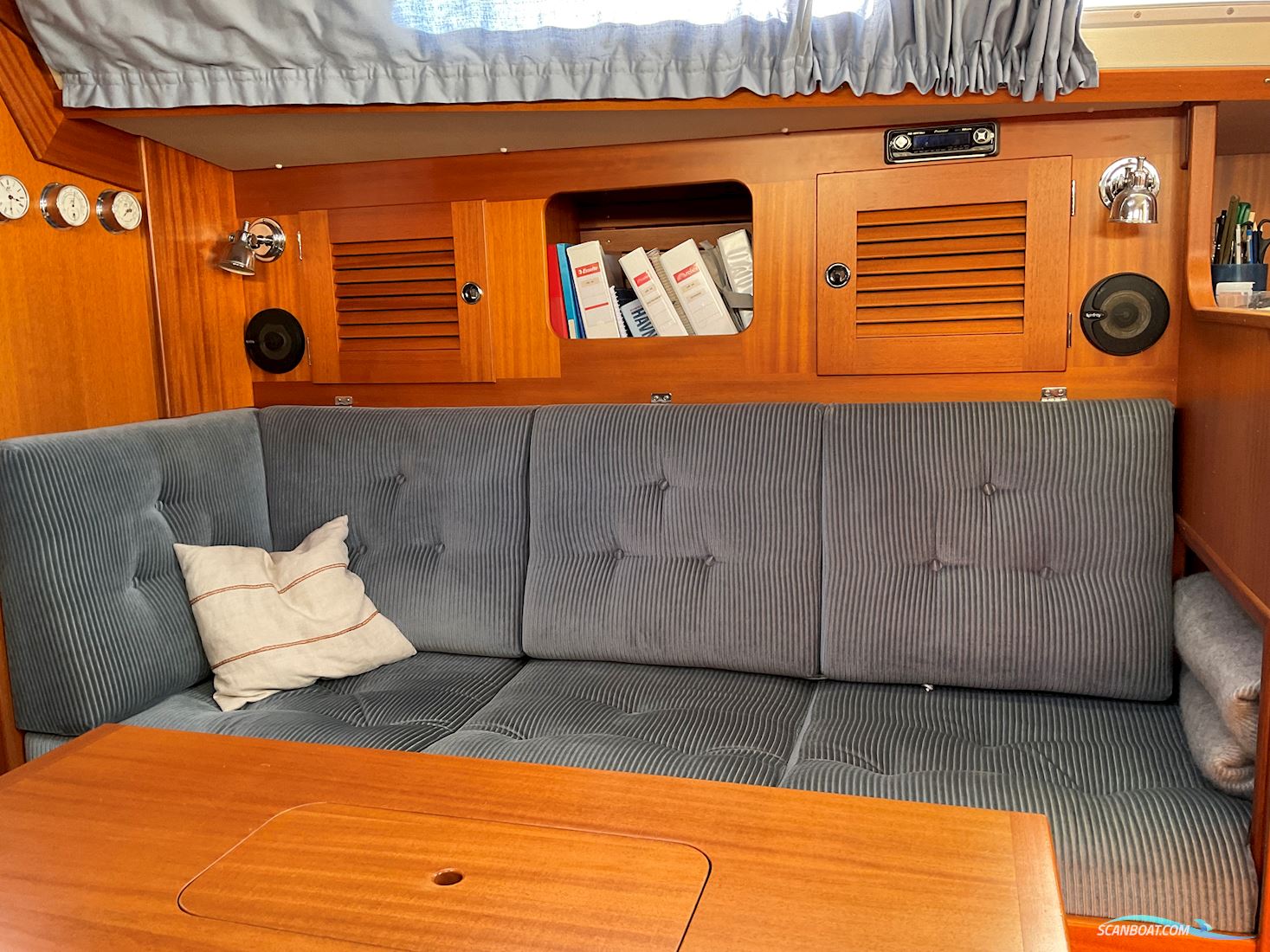 Hallberg-Rassy 34