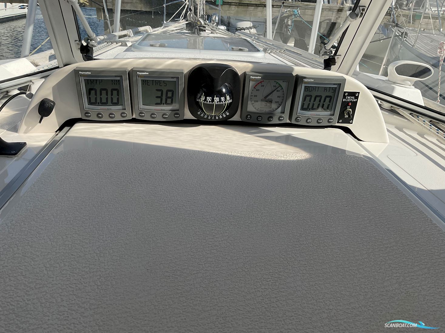 Hallberg-Rassy 34