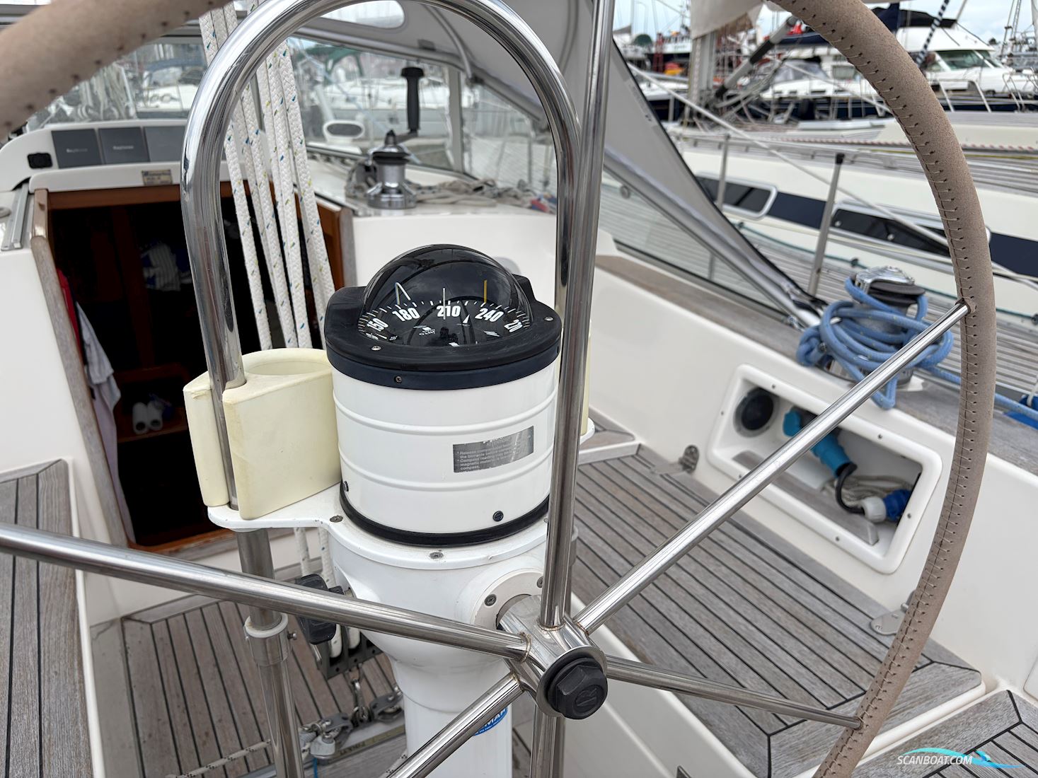 Hallberg-Rassy 34