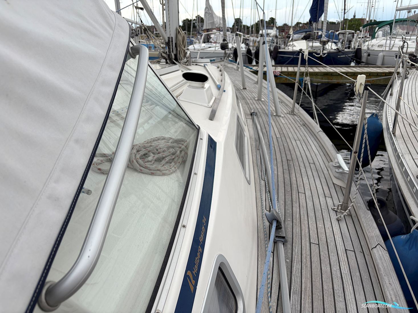 Hallberg-Rassy 34