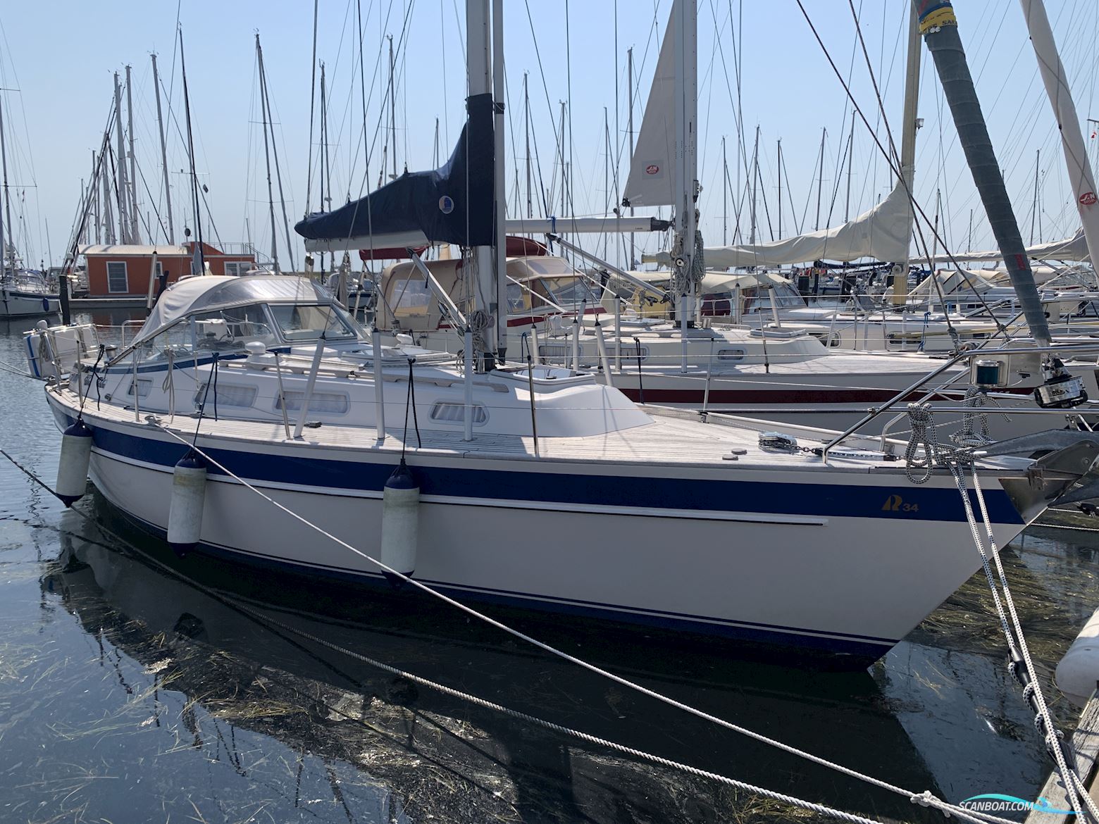 Hallberg-Rassy 34