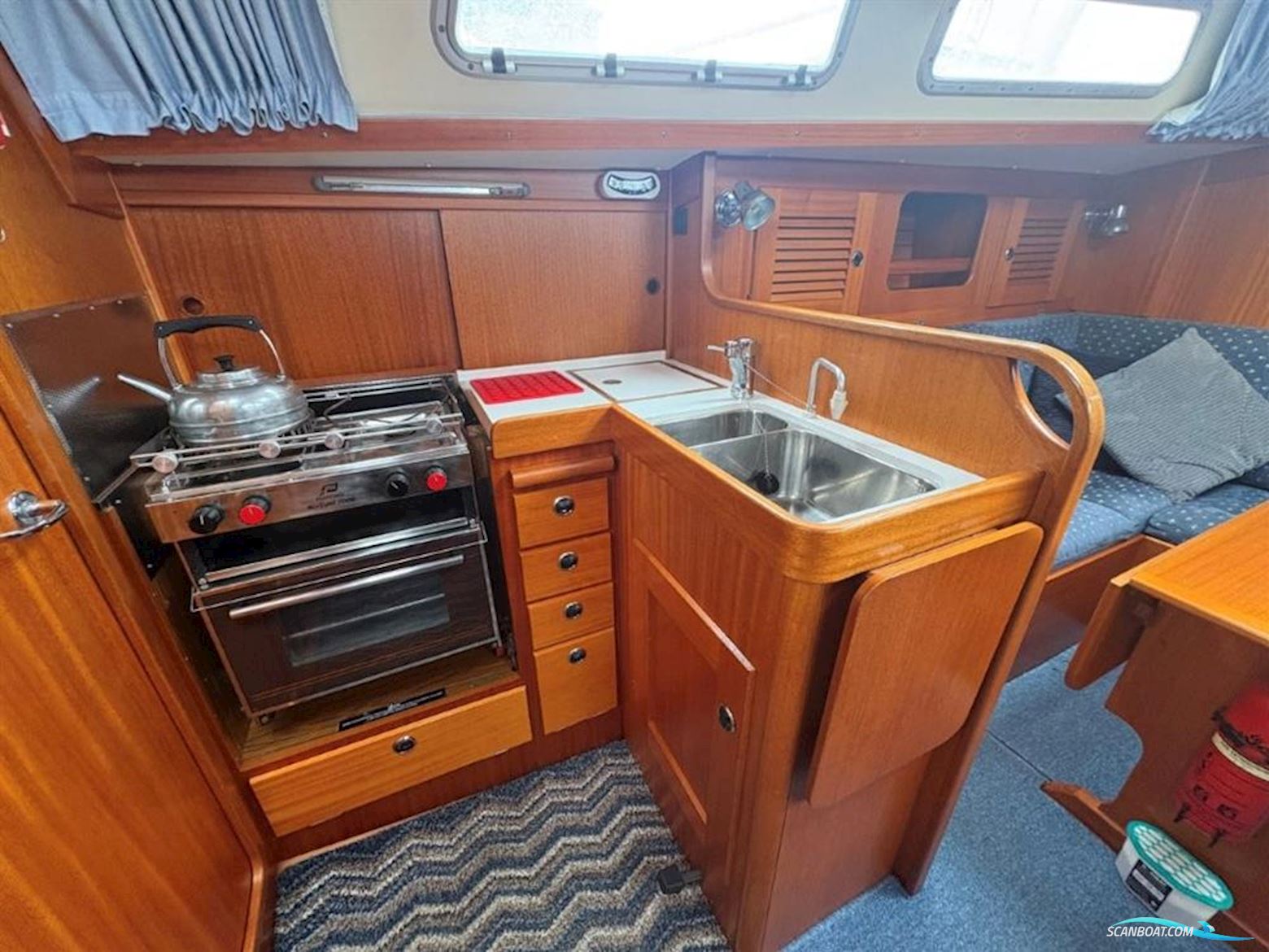 Hallberg-rassy 34