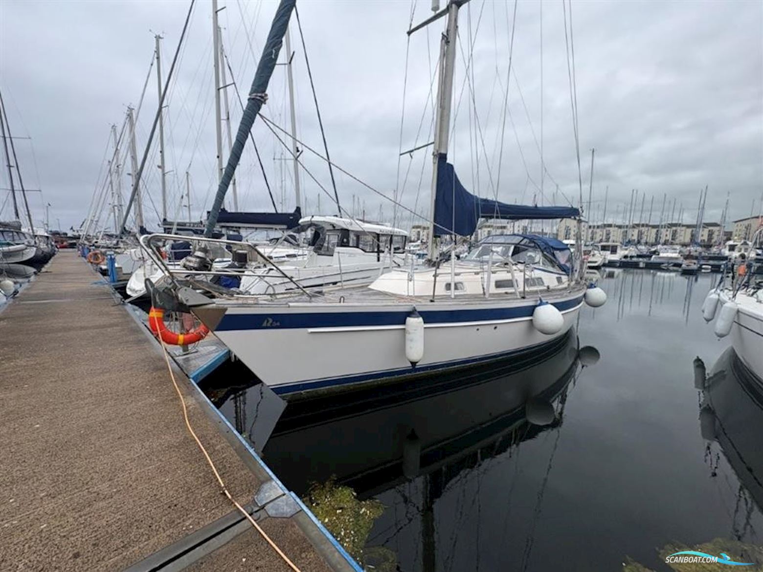 Hallberg-rassy 34