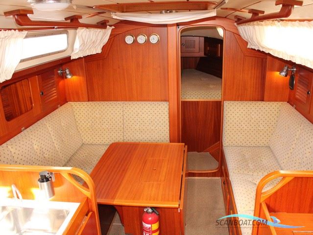Hallberg Rassy 34