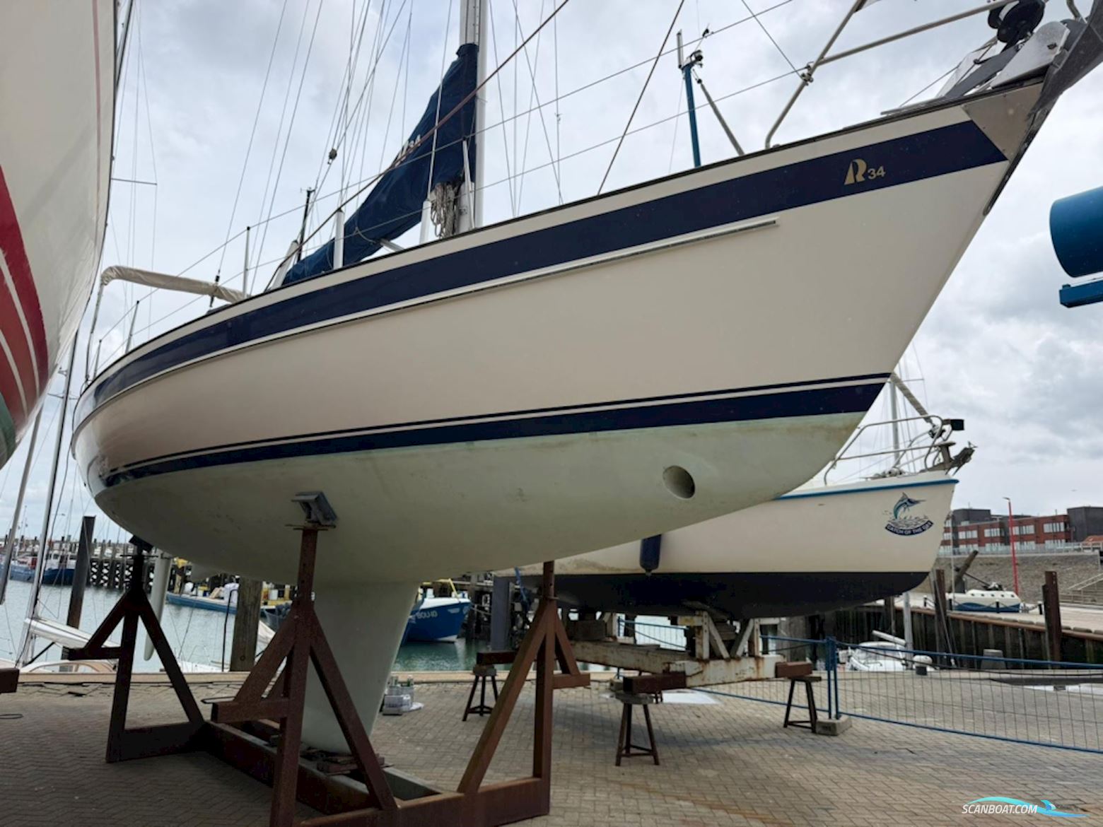 Hallberg-rassy 34