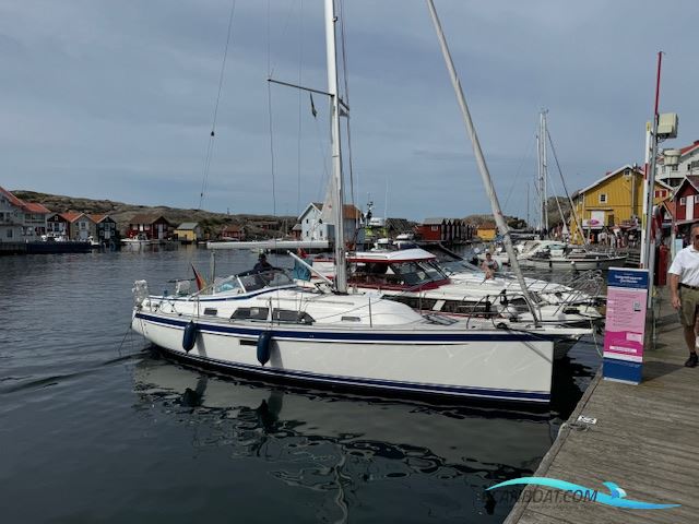 Hallberg Rassy 340