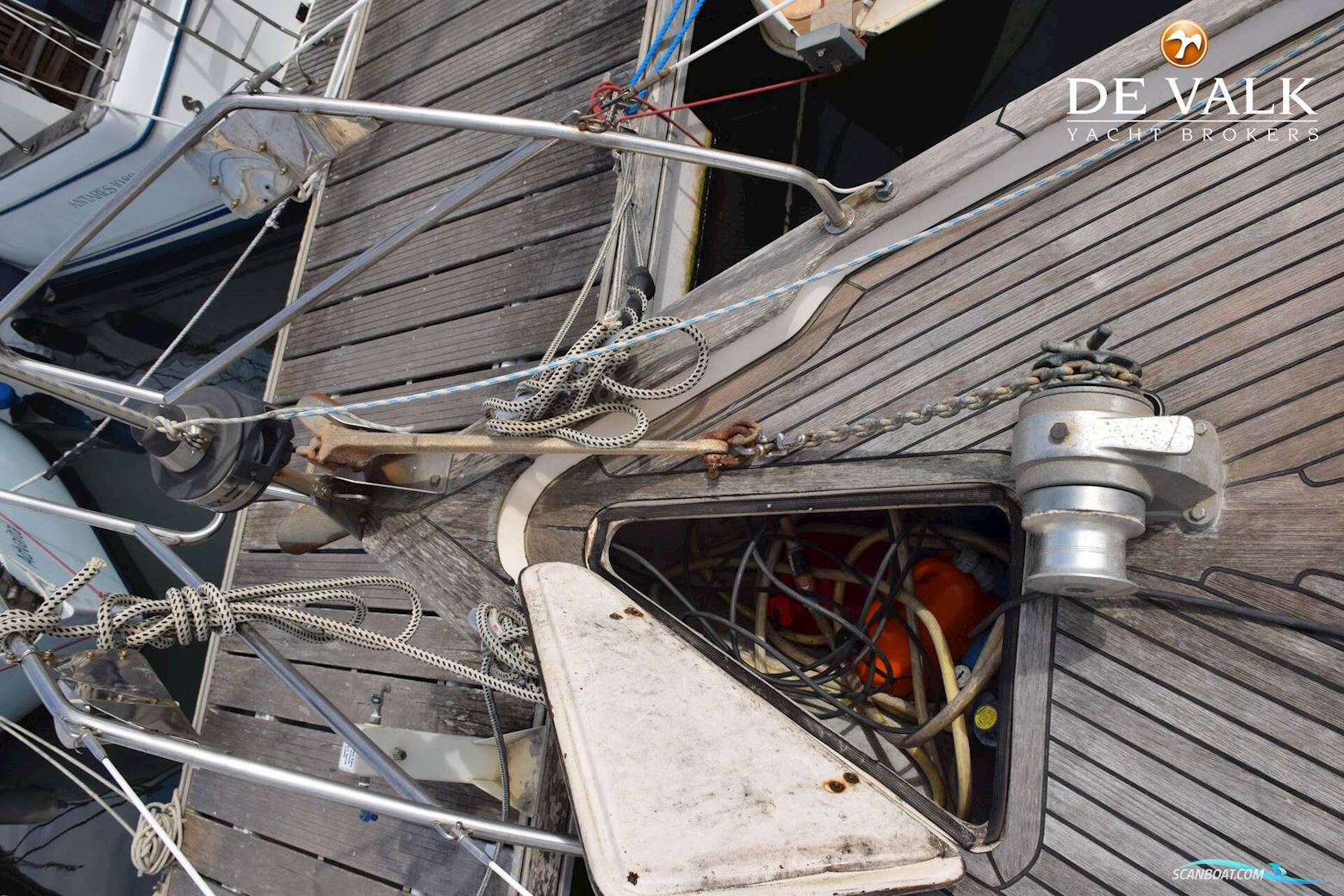 Hallberg Rassy 352