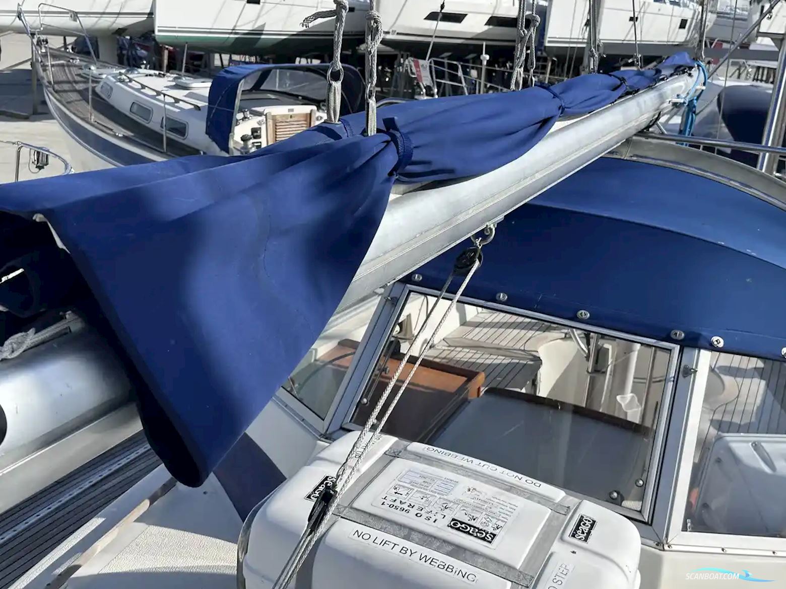 Hallberg-rassy 352