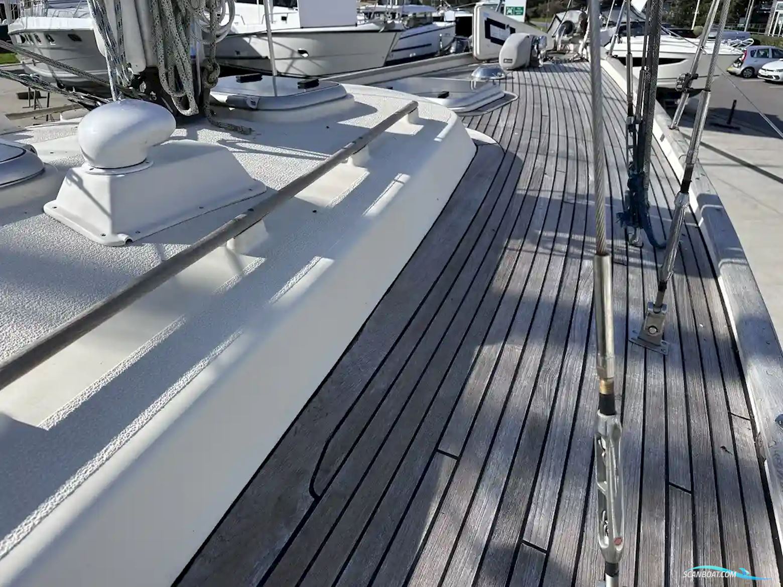 Hallberg-rassy 352