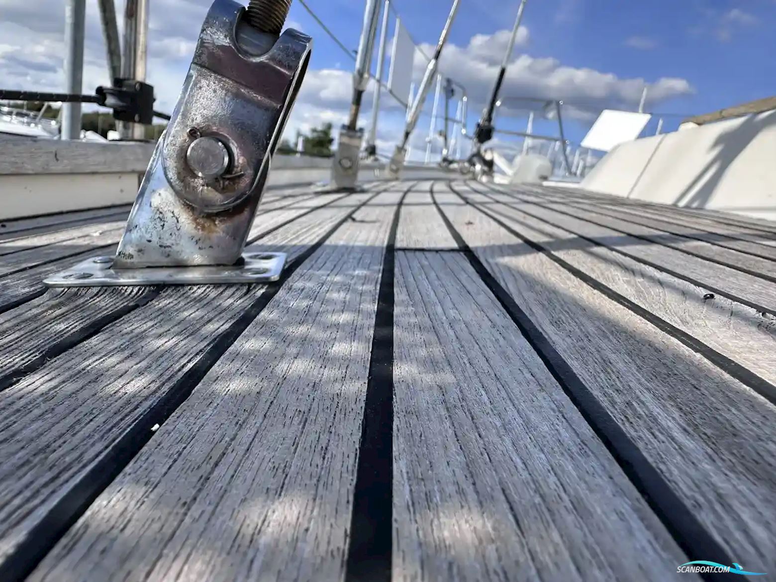 Hallberg-rassy 352