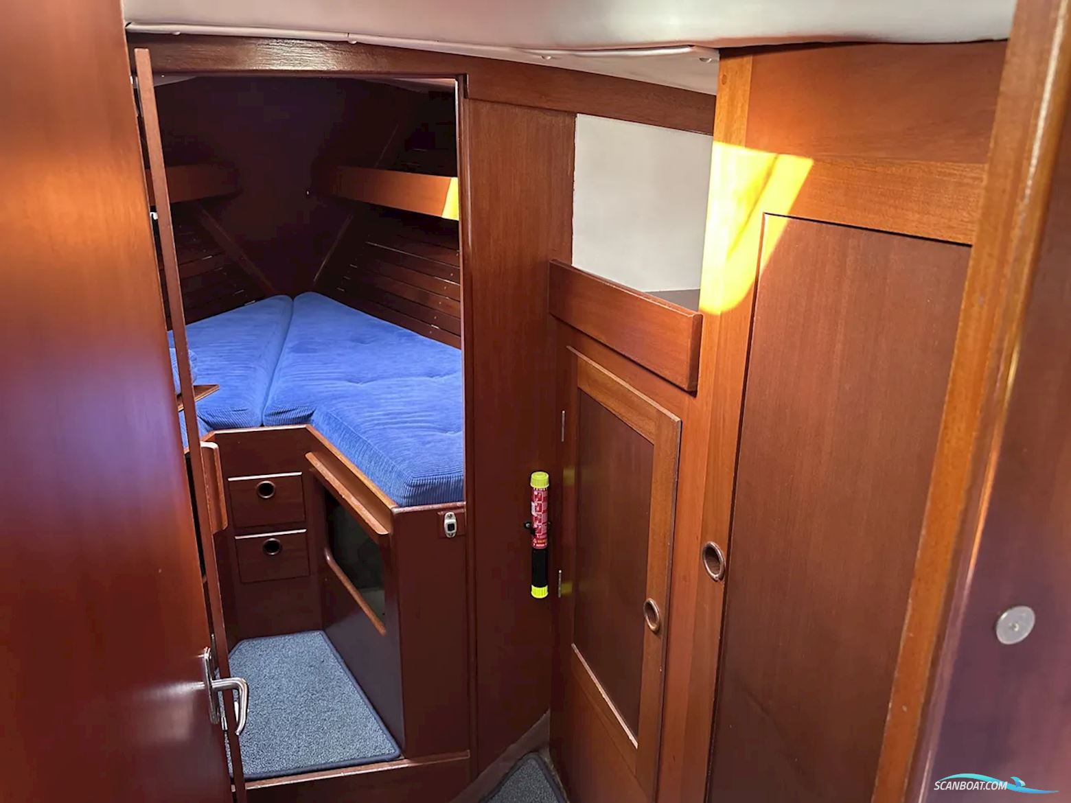 Hallberg-rassy 352