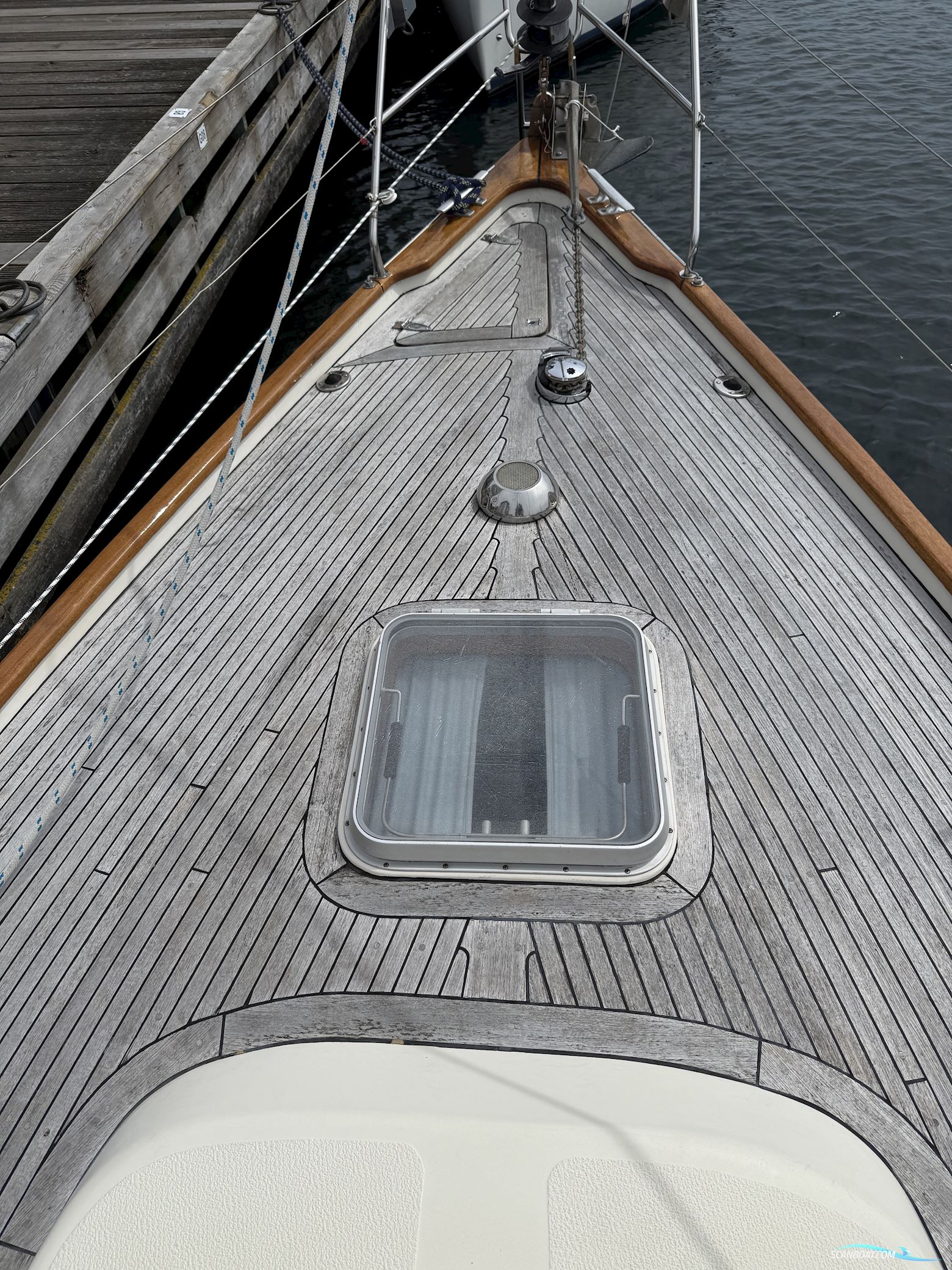 Hallberg-Rassy 352