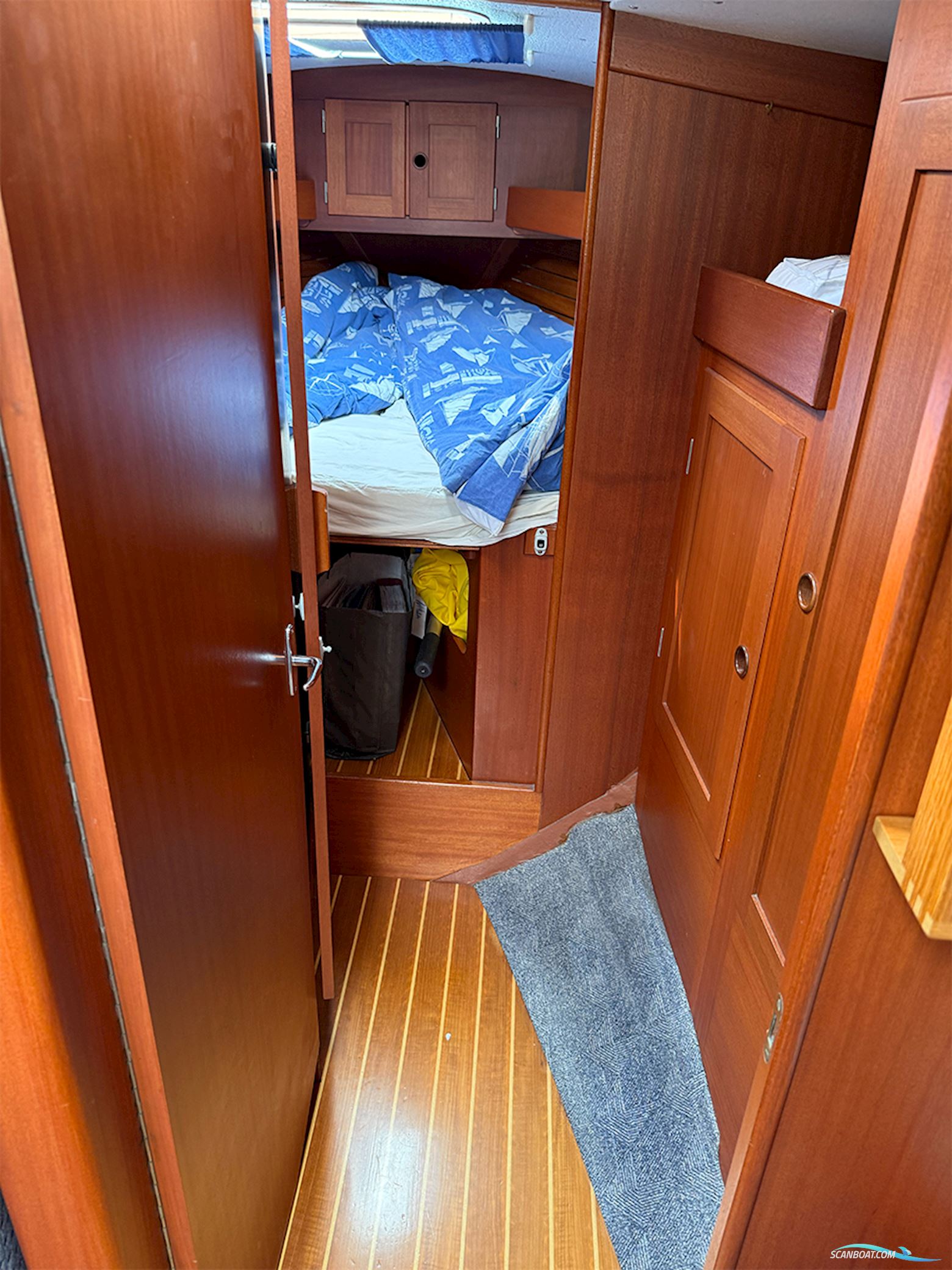 Hallberg-Rassy 352