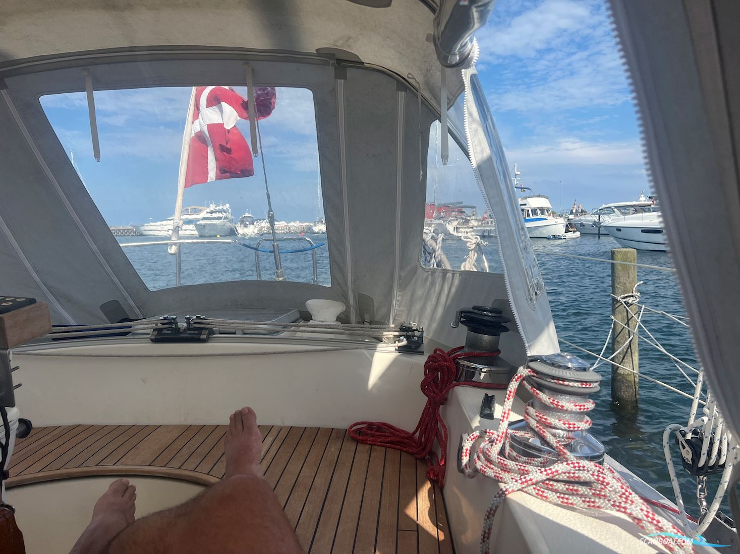 Hallberg-Rassy 352