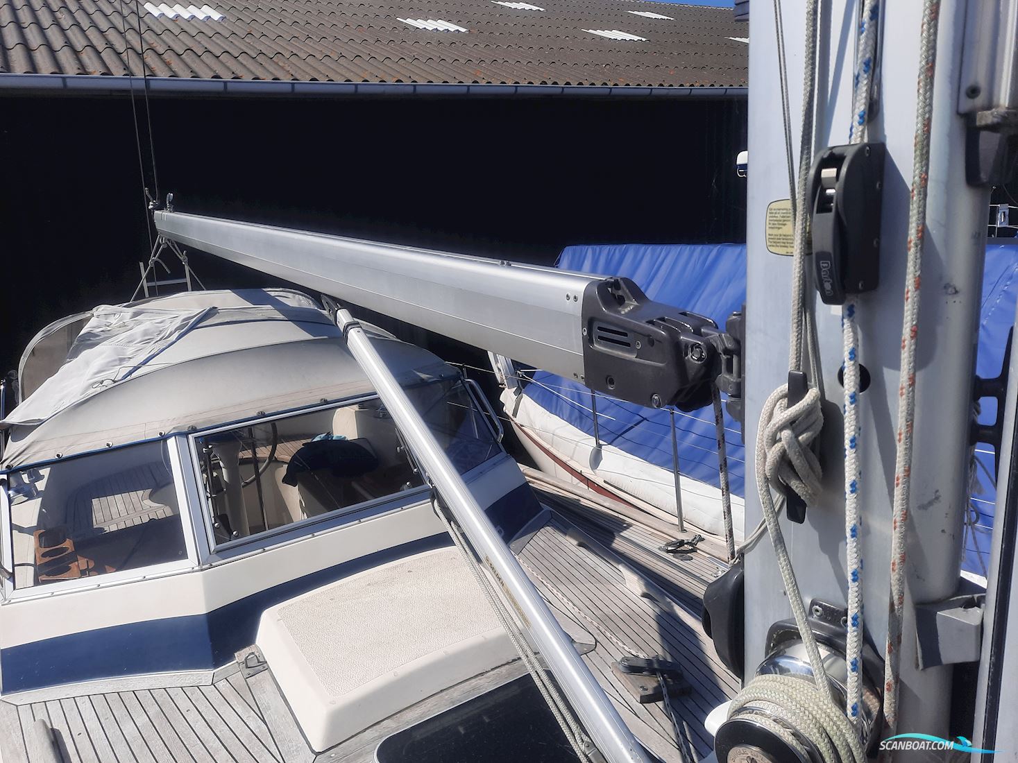 Hallberg-Rassy 352