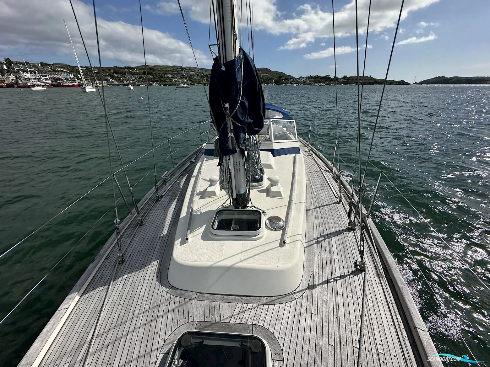 Hallberg-Rassy 352