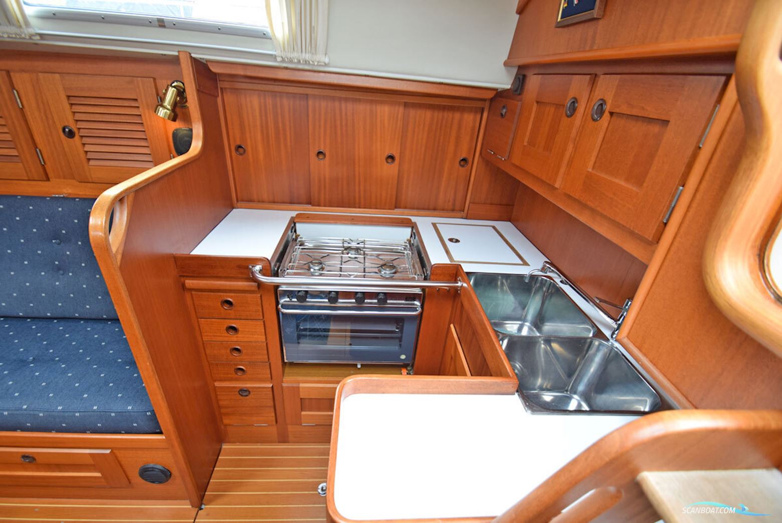 Hallberg Rassy 36