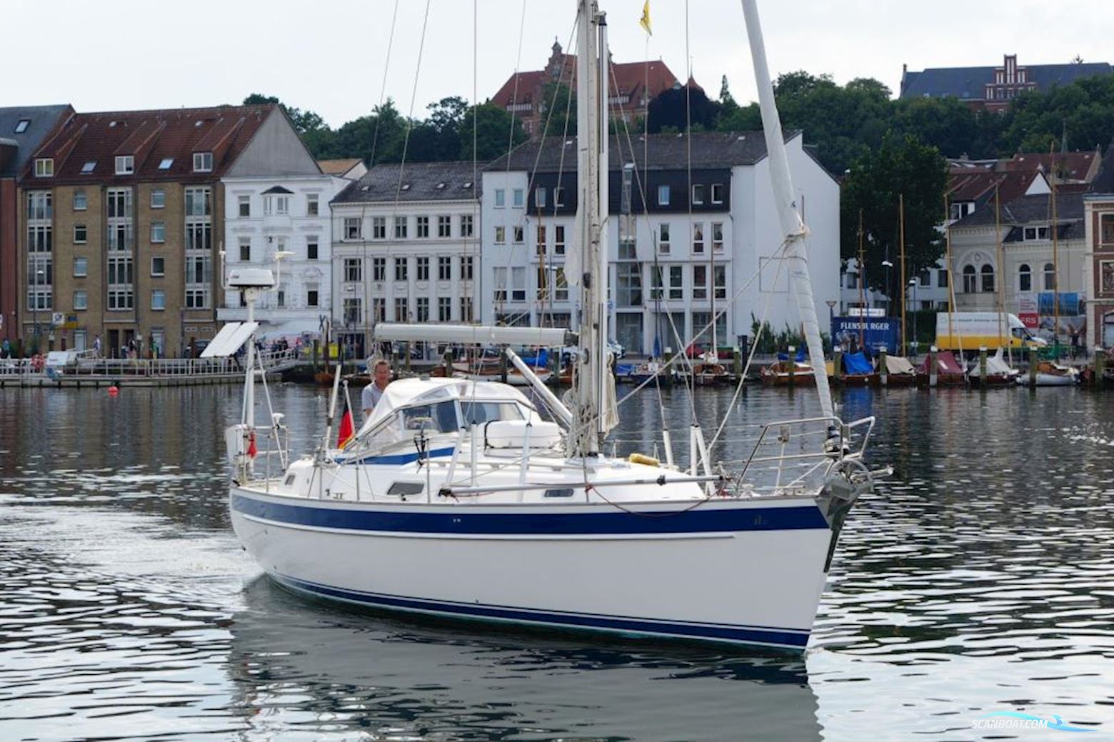 Hallberg-Rassy 37