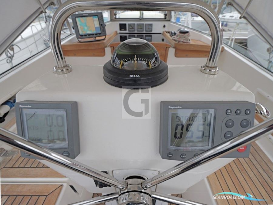 Hallberg-Rassy 37