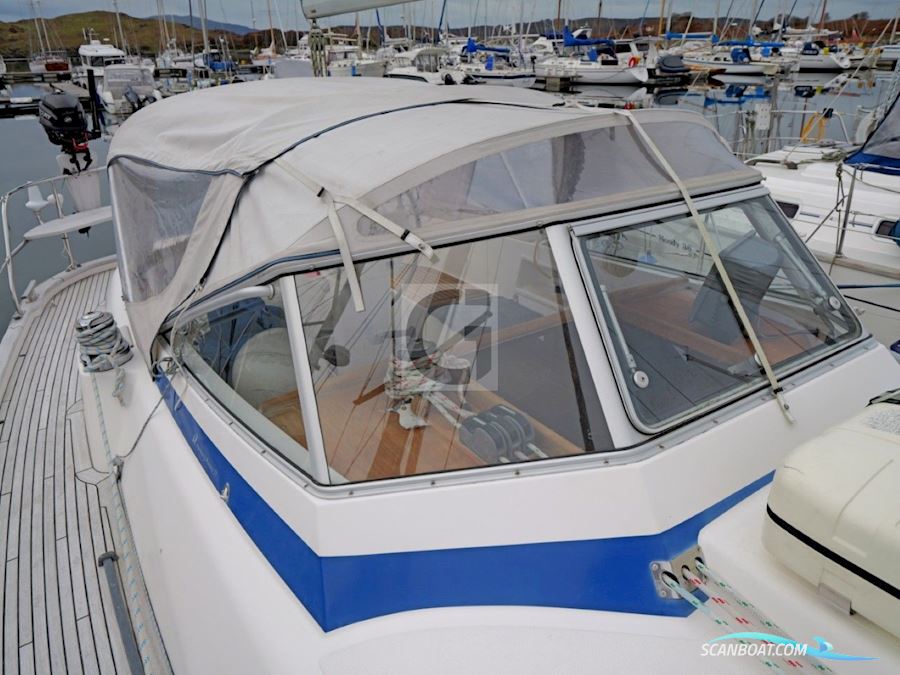 Hallberg-Rassy 37