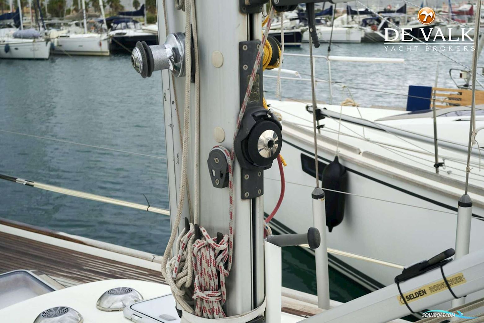 Hallberg Rassy 37