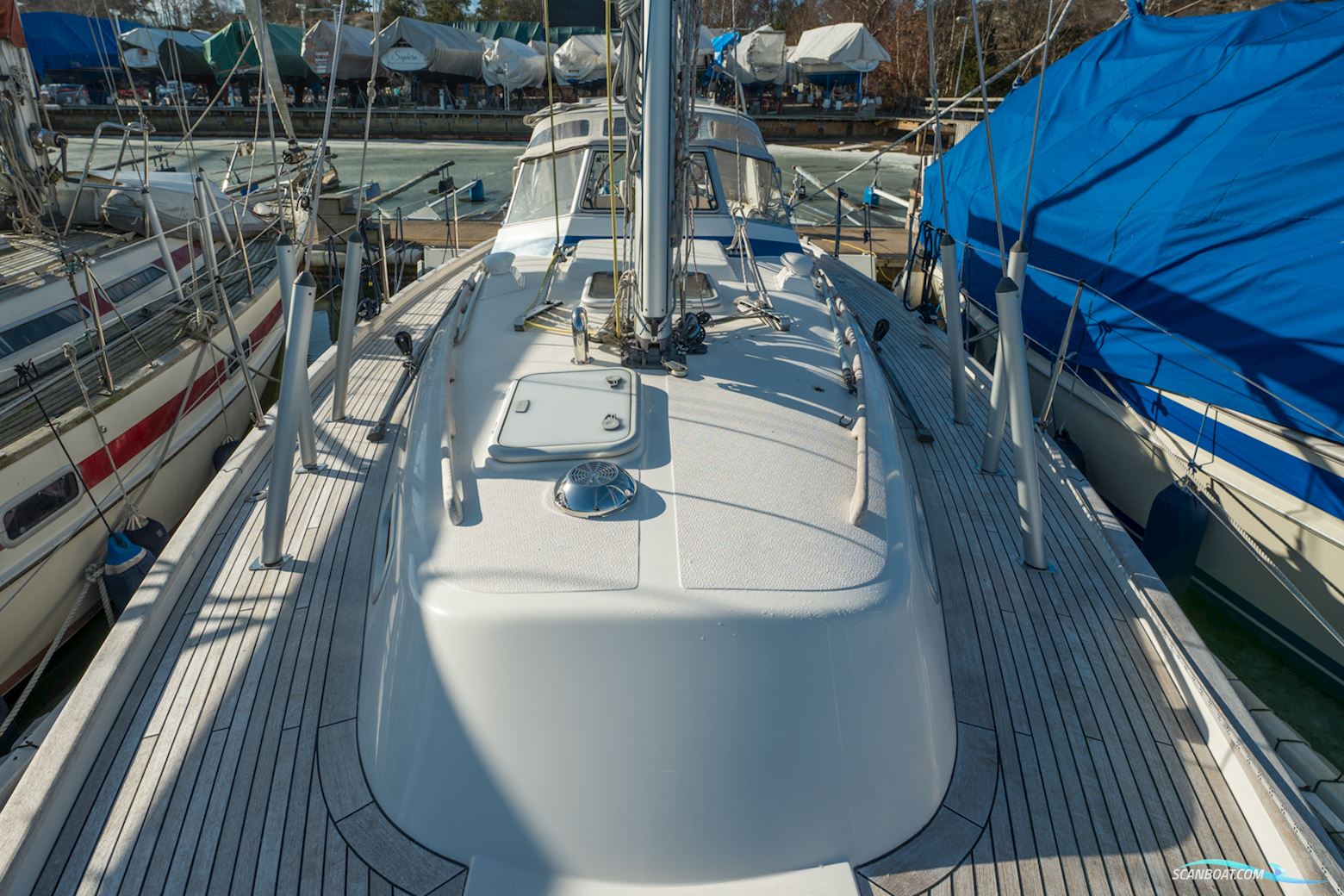Hallberg-Rassy 37