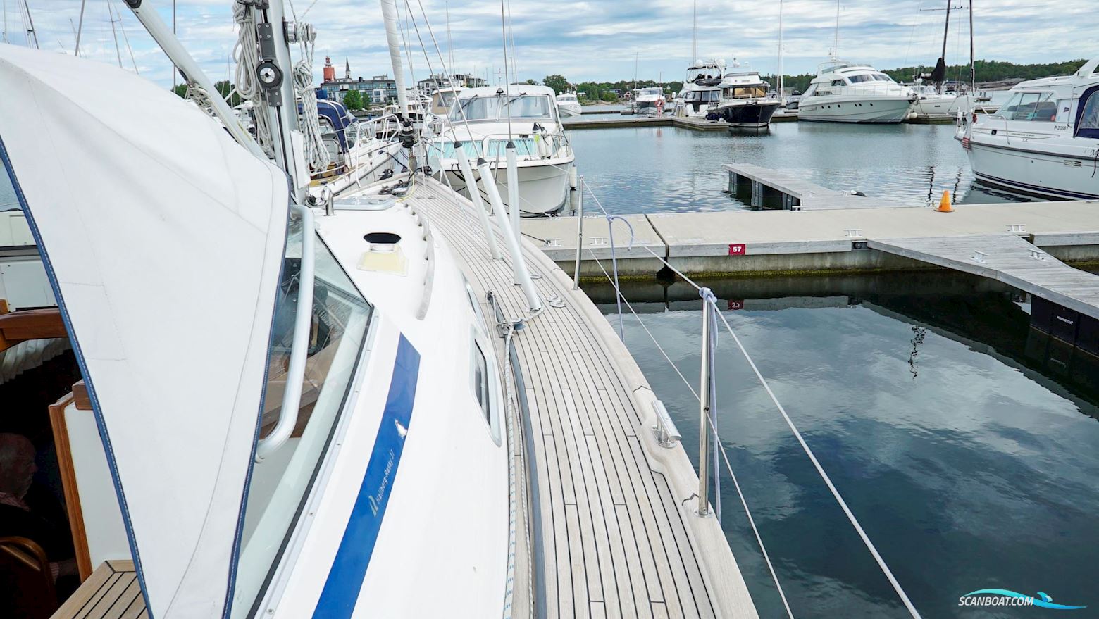 Hallberg-Rassy 37