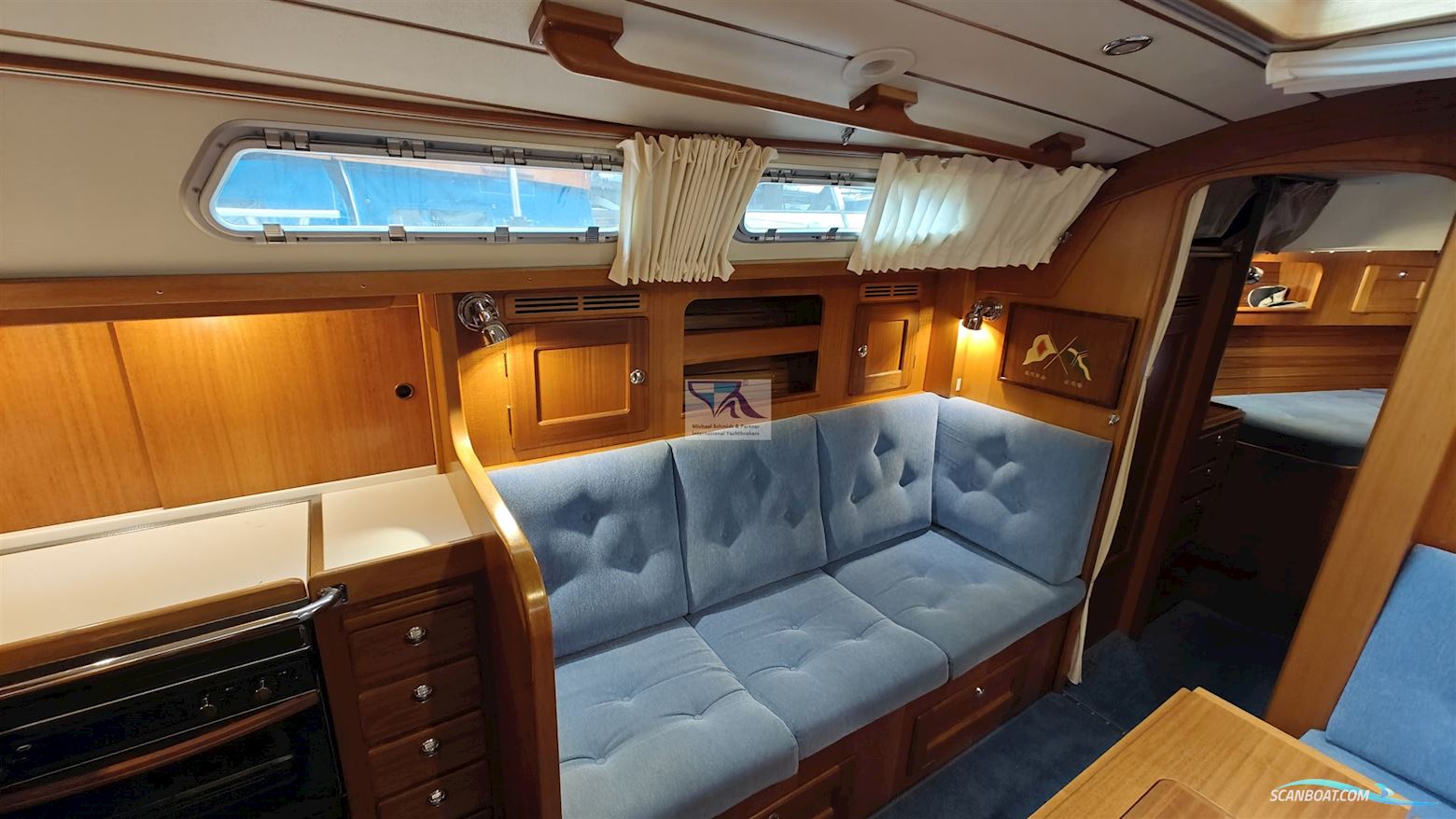 Hallberg Rassy 37