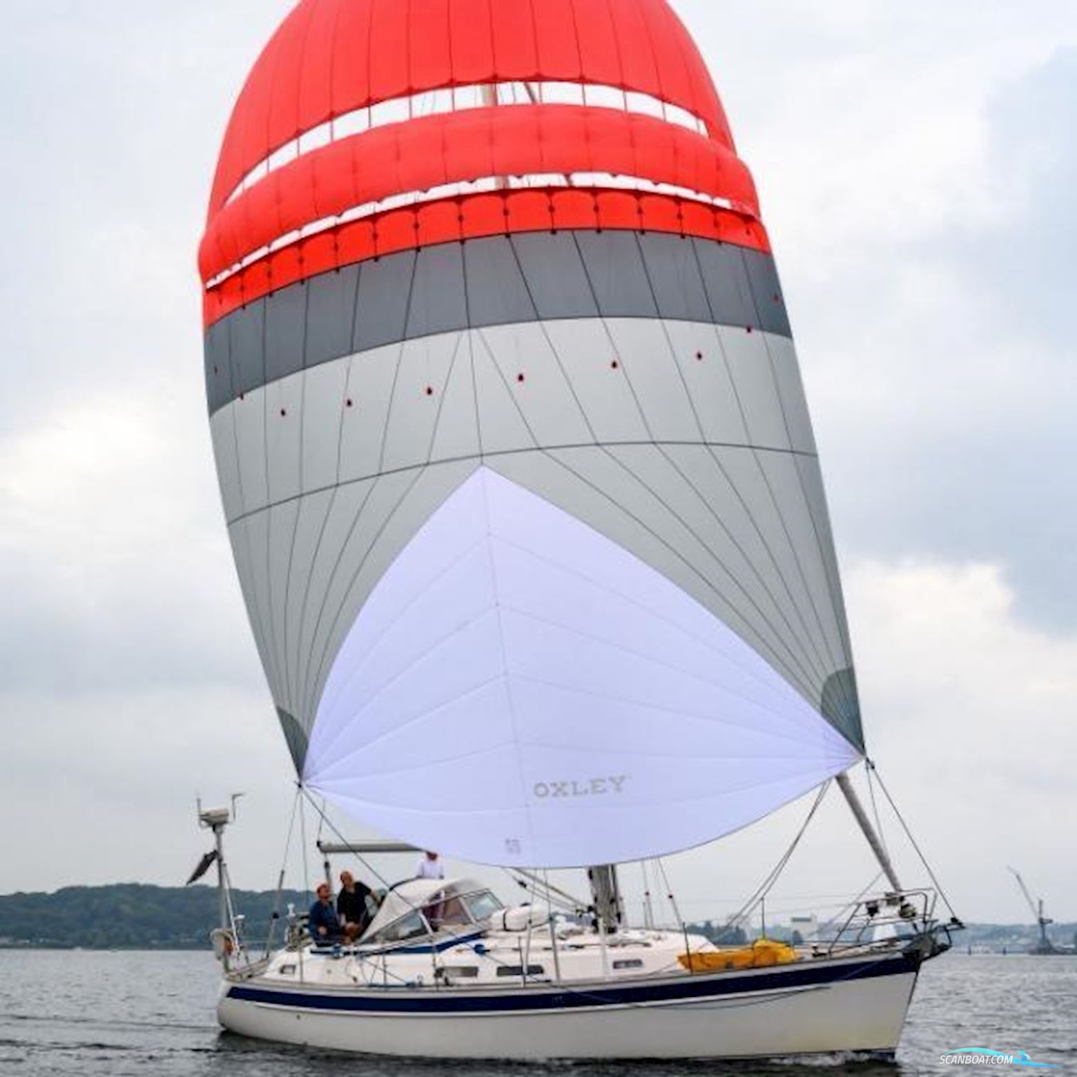 Hallberg-Rassy 37