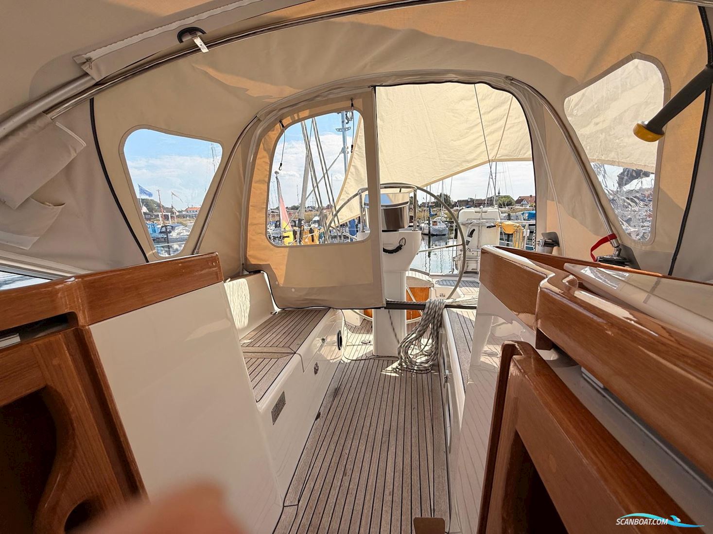 Hallberg-Rassy 372