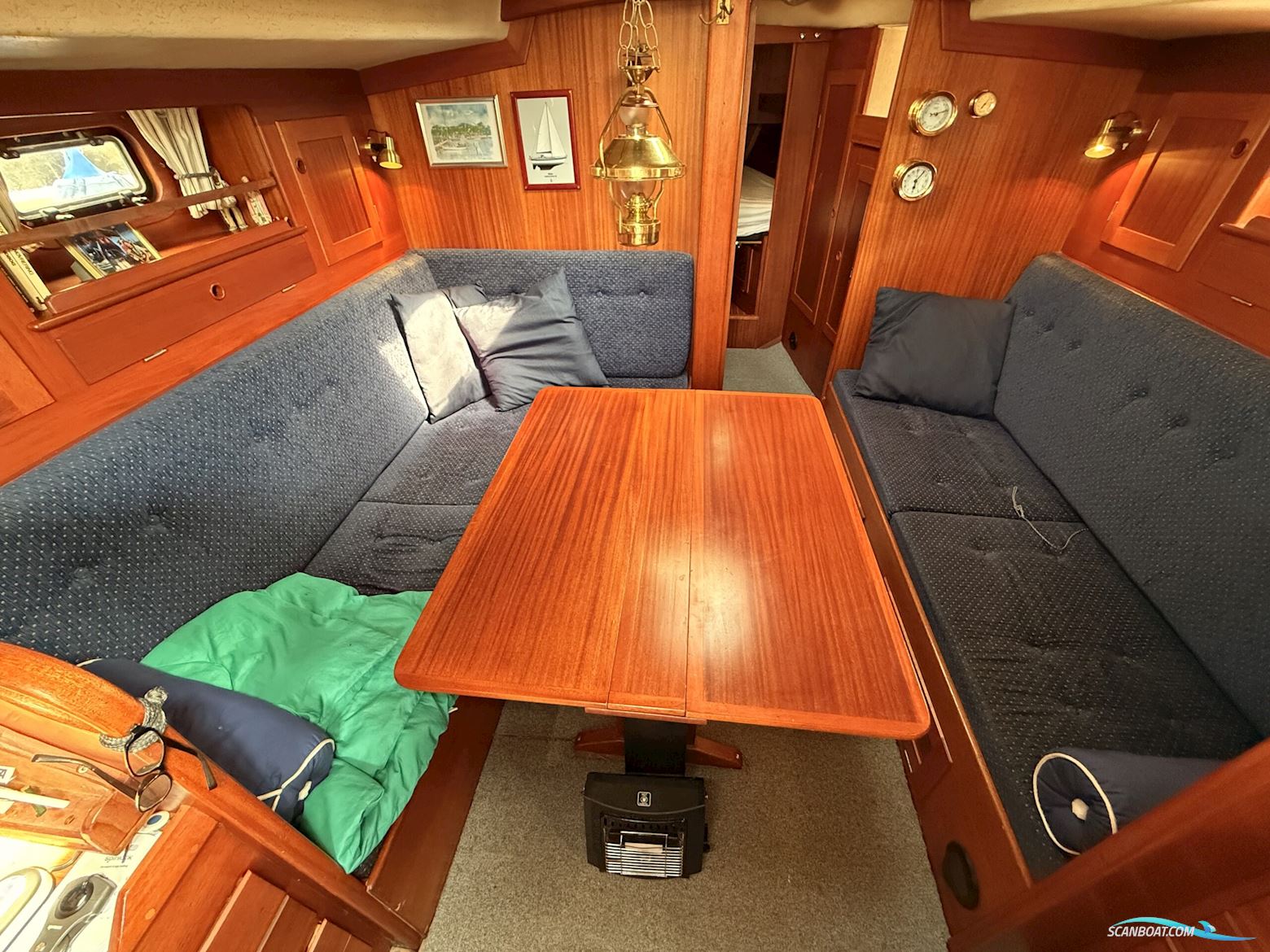 Hallberg Rassy 38, Forårspris 450.000,-