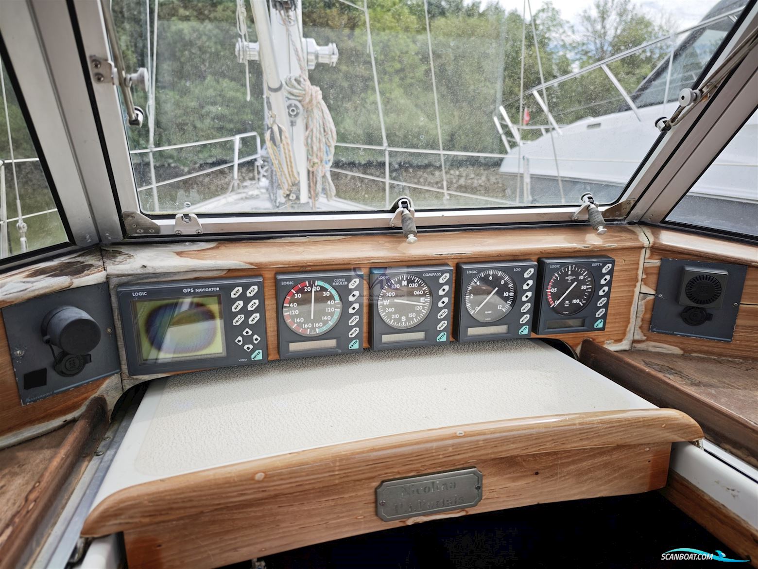 Hallberg Rassy 38
