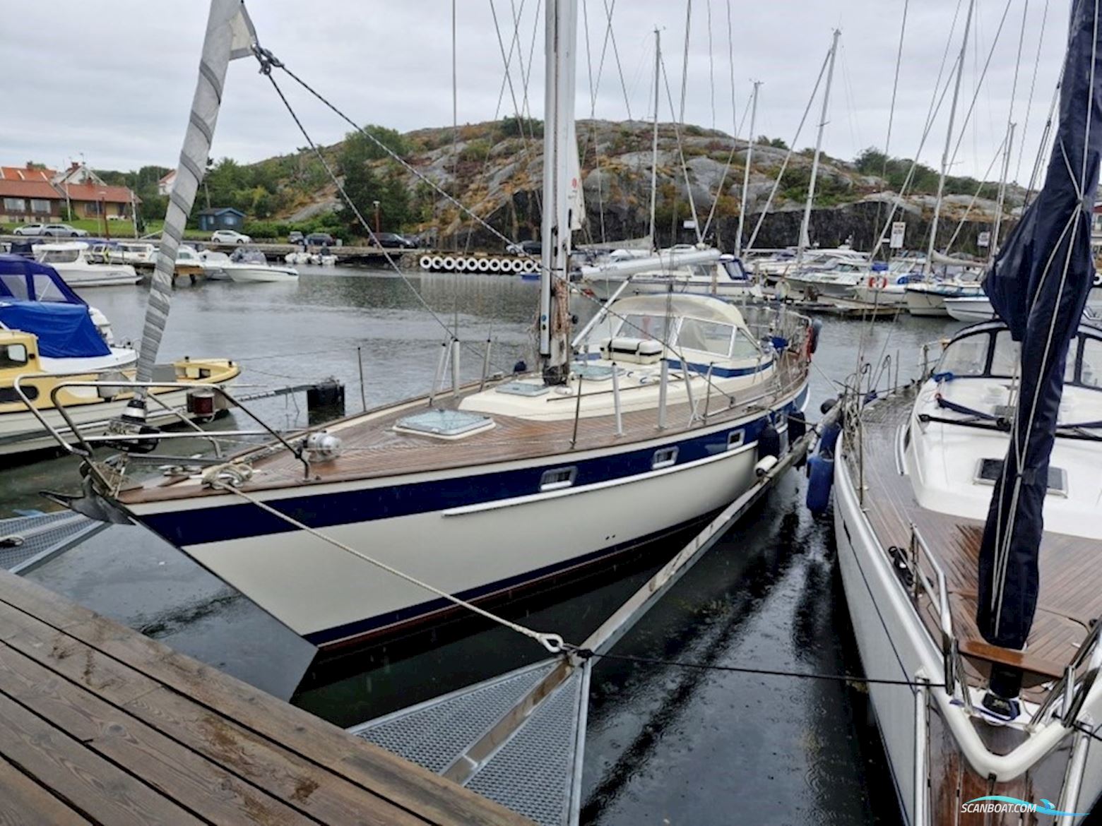 Hallberg-Rassy 382