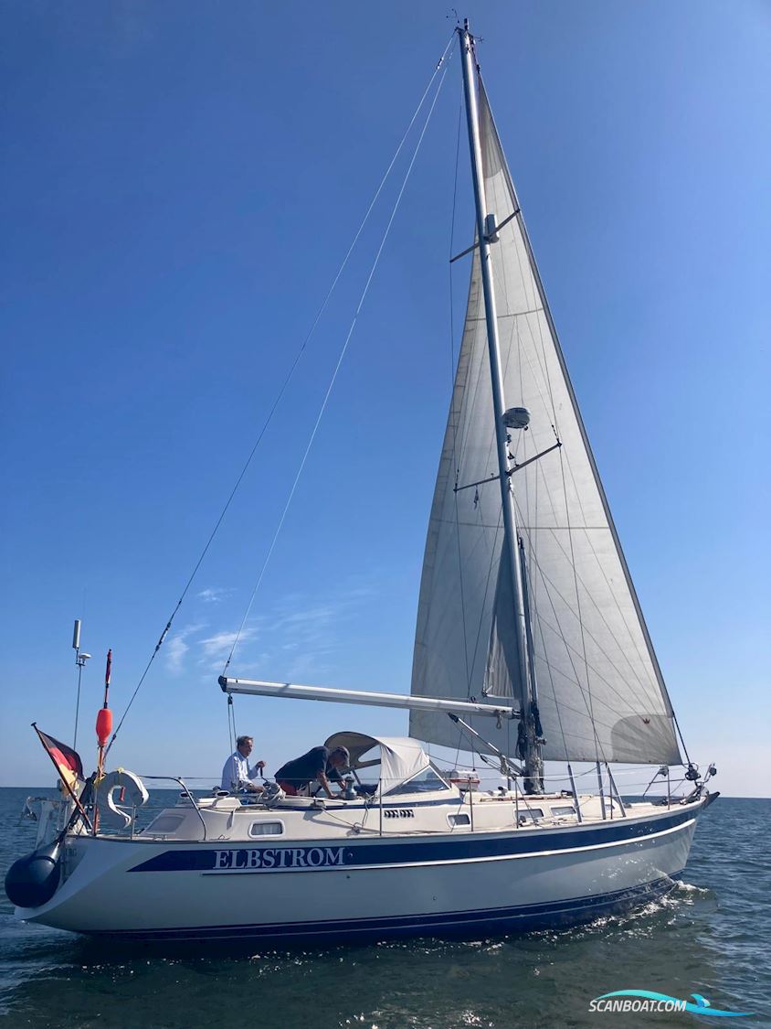 Hallberg Rassy 39