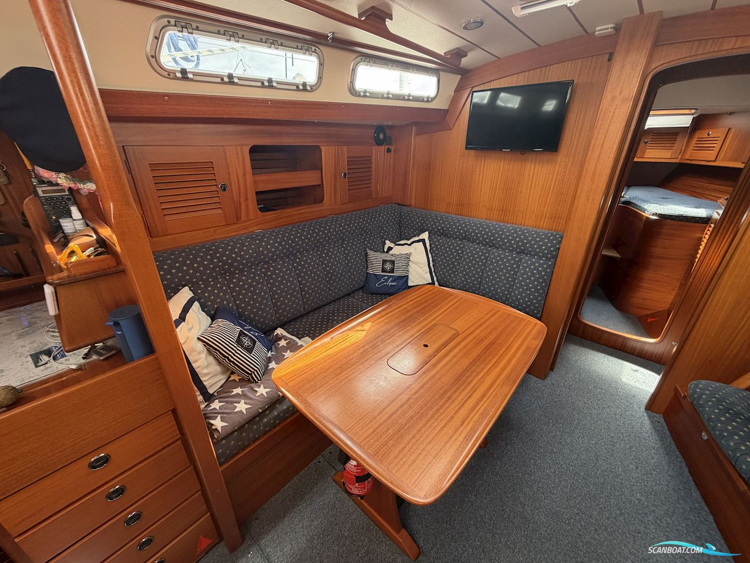 Hallberg-Rassy 39
