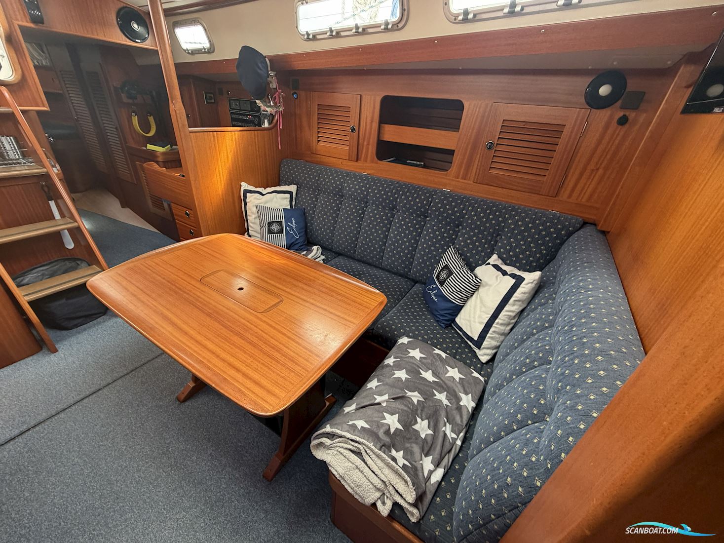 Hallberg-Rassy 39