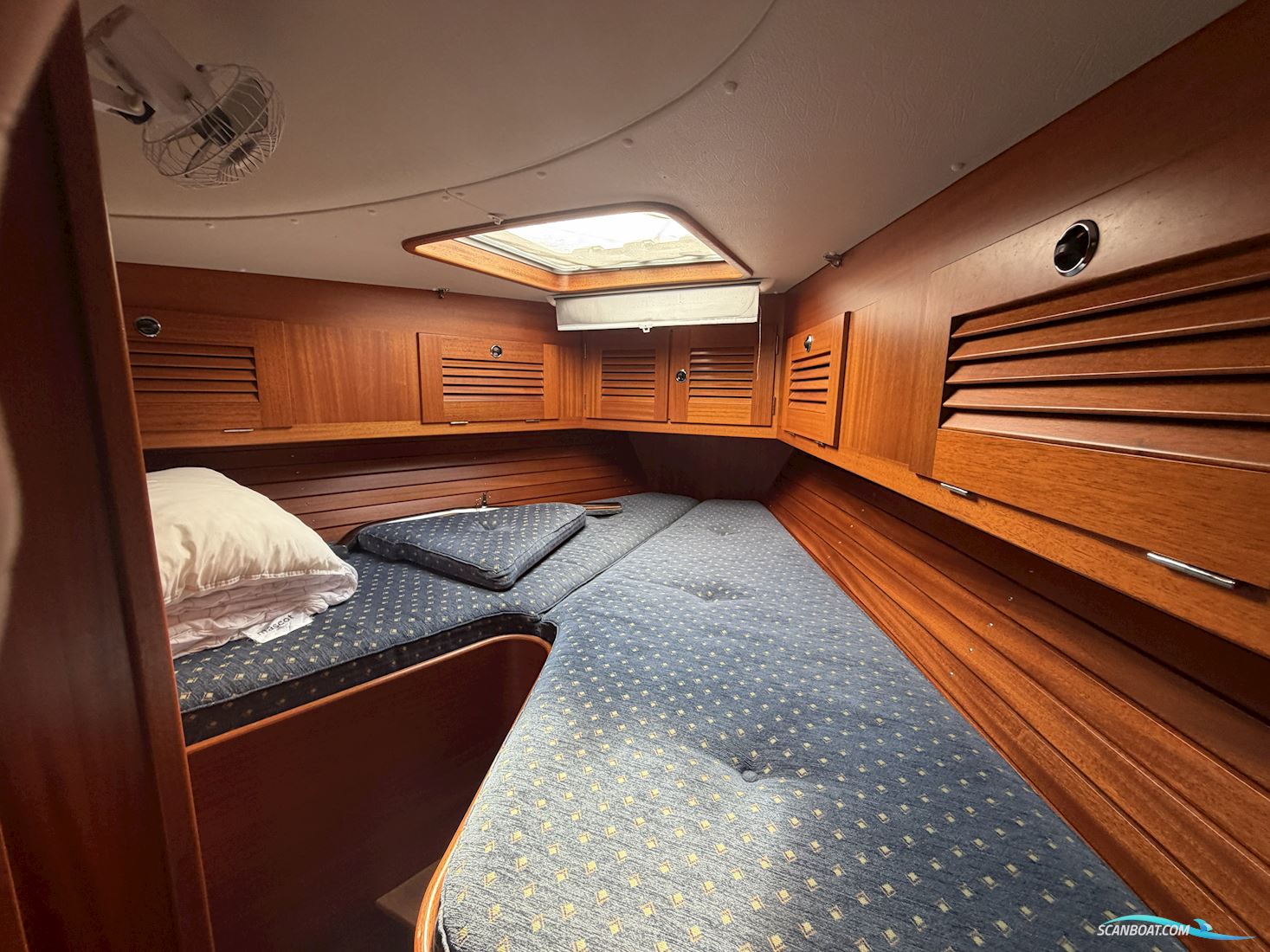 Hallberg-Rassy 39