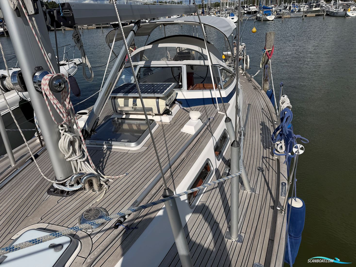 Hallberg-Rassy 39