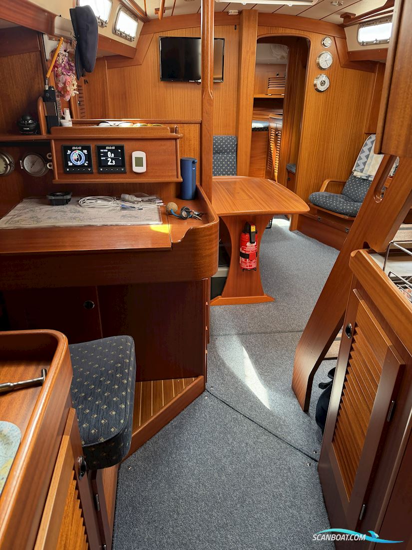 Hallberg-Rassy 39