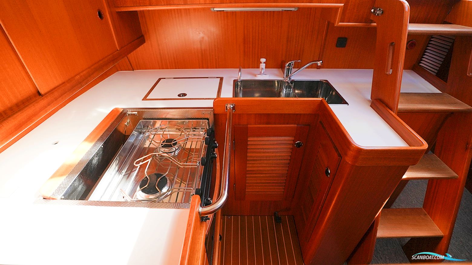 Hallberg-Rassy 39