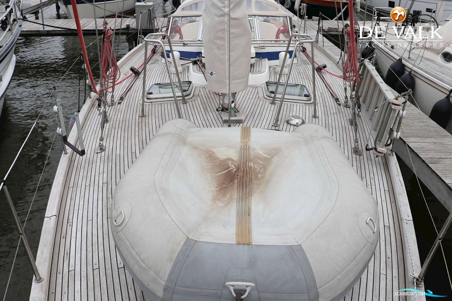 Hallberg Rassy 42 E