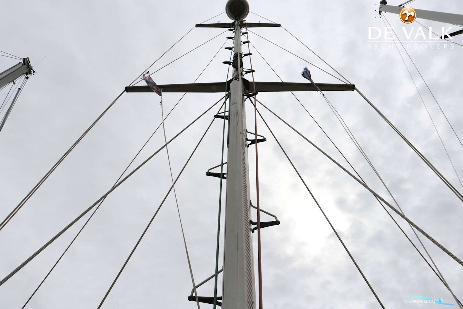 Hallberg Rassy 42 E