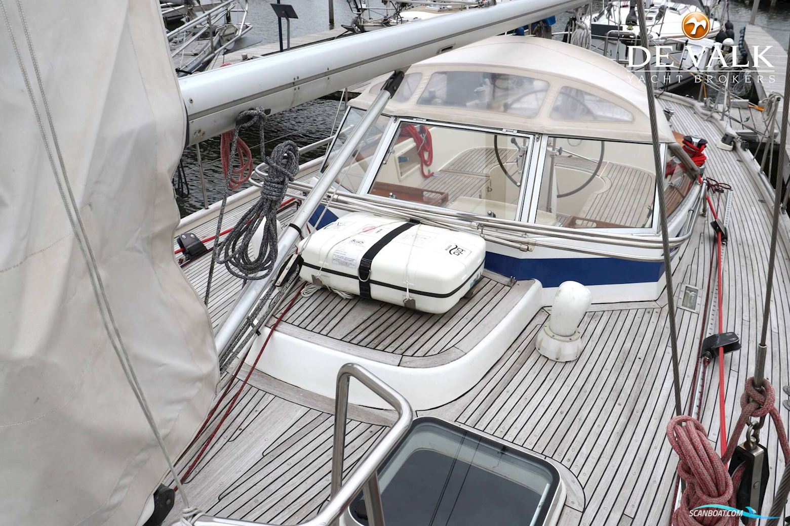 Hallberg Rassy 42 E