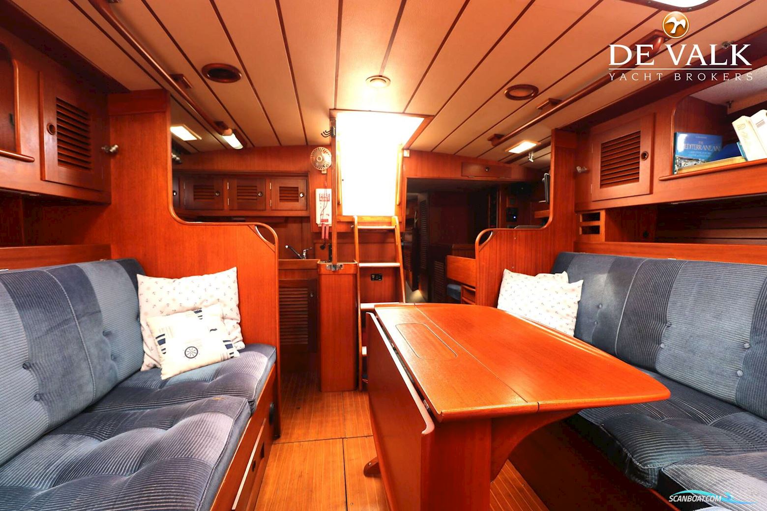 Hallberg Rassy 42 E